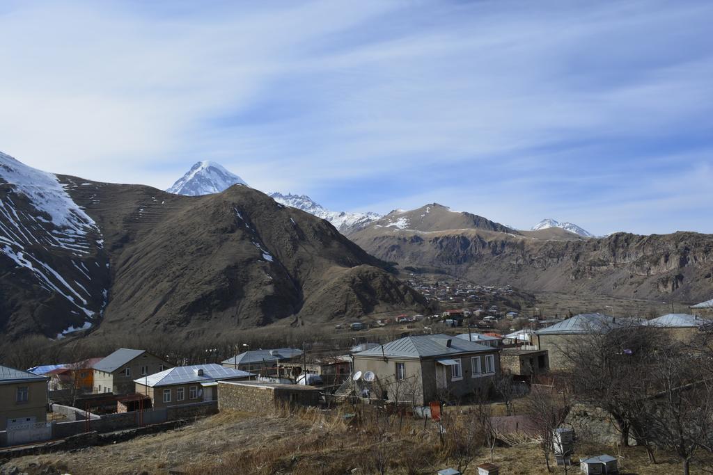 Zaza'S House Hotel Kazbegi Ngoại thất bức ảnh