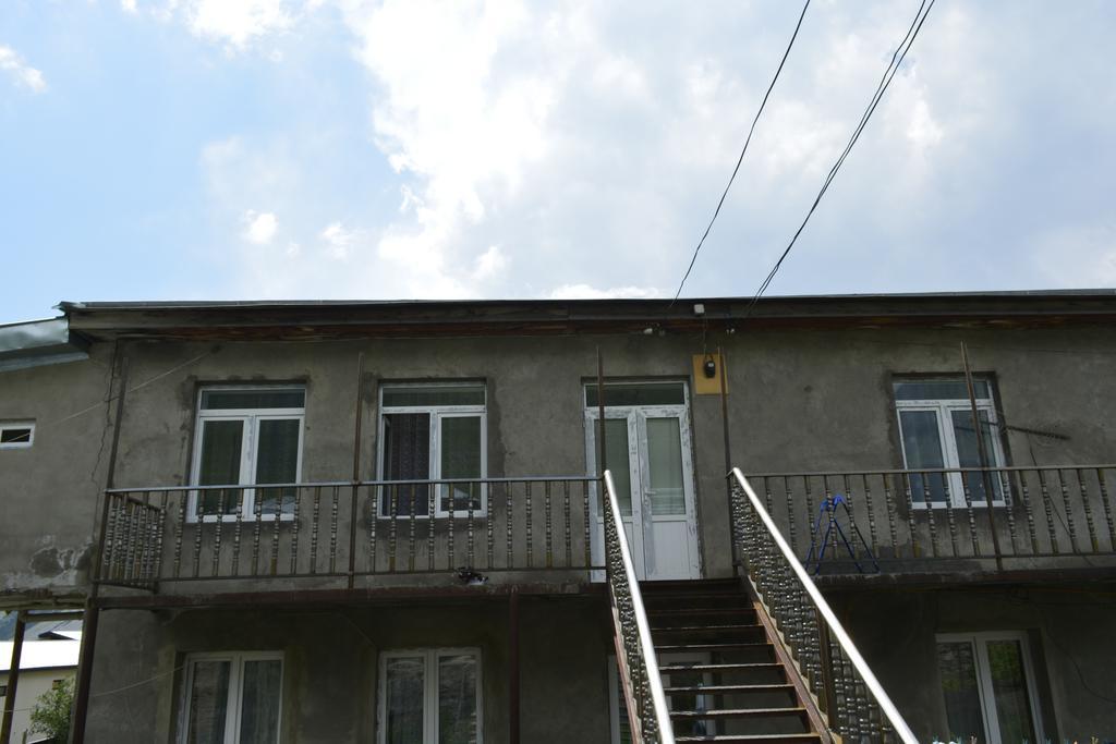 Zaza'S House Hotel Kazbegi Ngoại thất bức ảnh